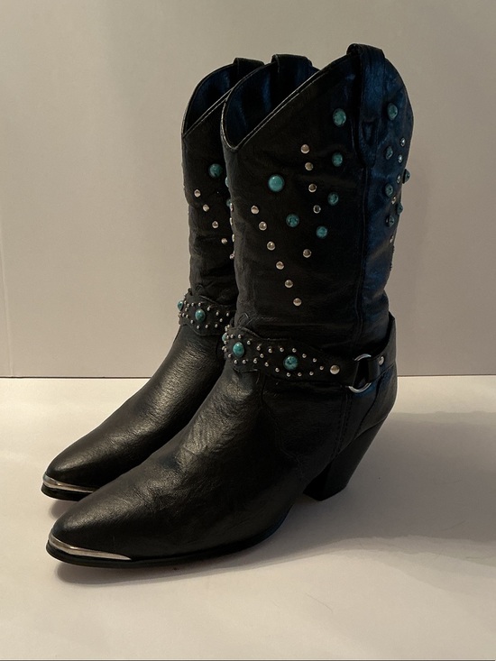 dingo Shoes - Vintage Dingo Black Studded Western Women’s Boots & Turquoise & Silver Accents 7